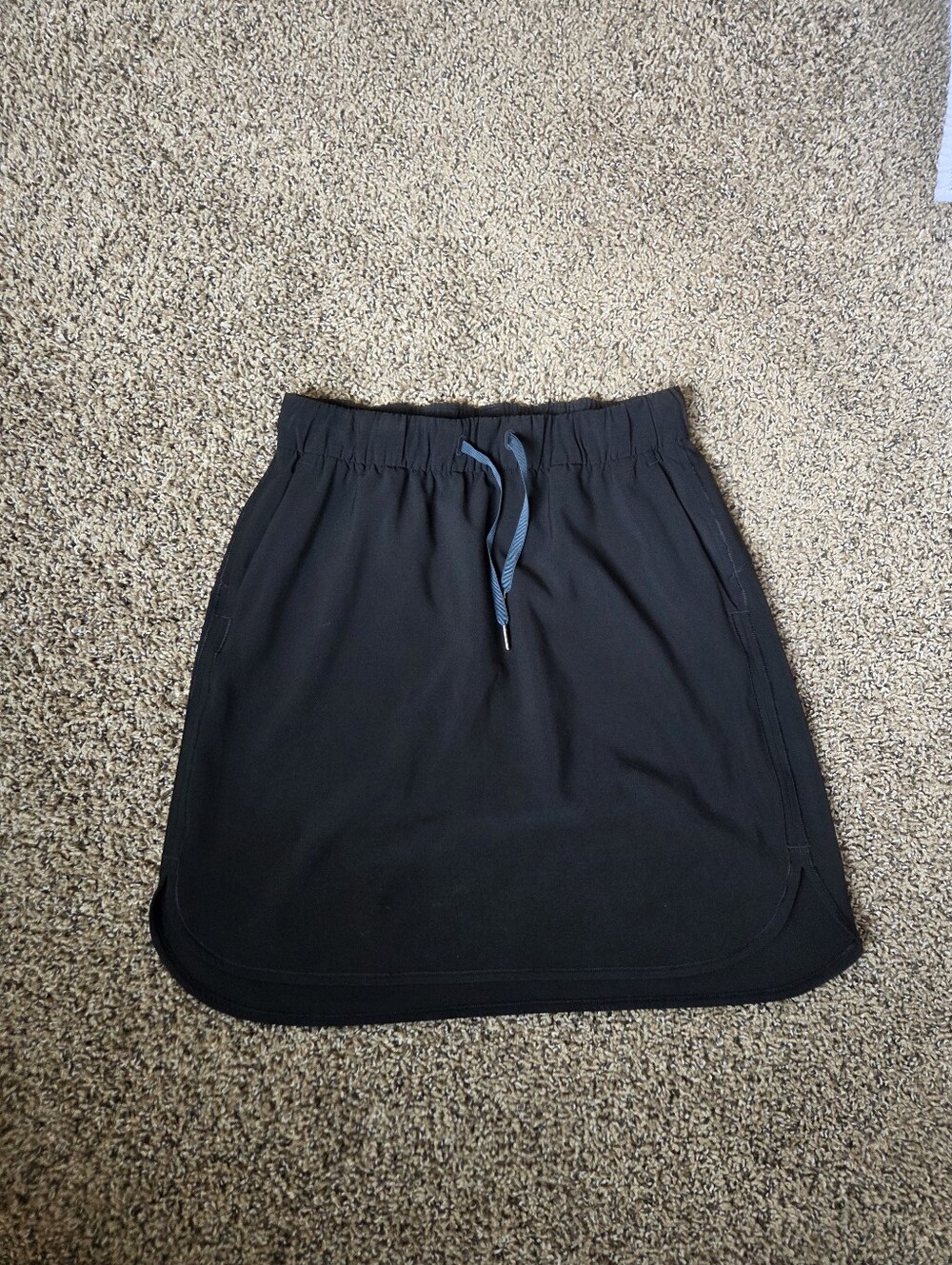 Lululemon On The Fly Skirt *21" Black Size 8